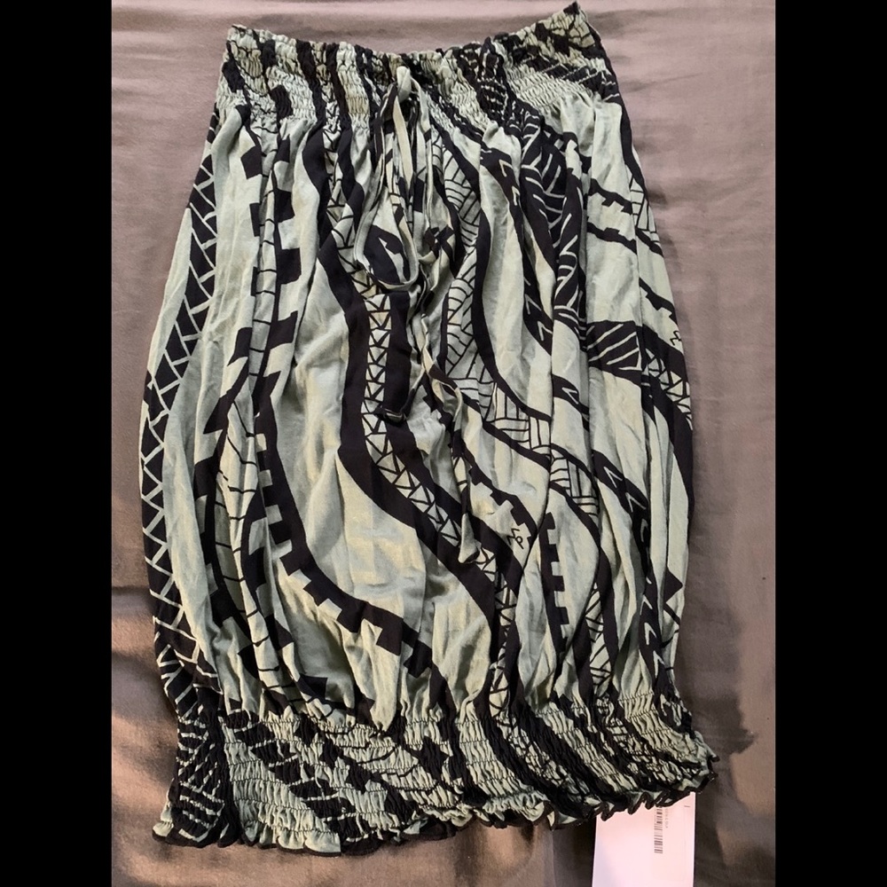 Wahine Toa Strapless top